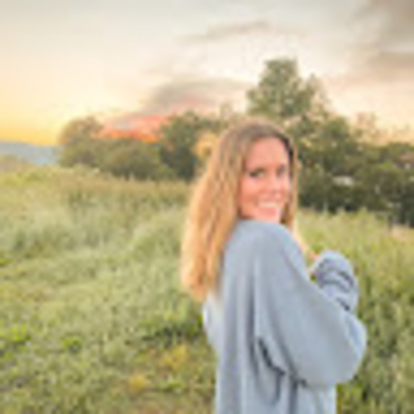 Meet your Posher, Addison - Picture 1 of 1